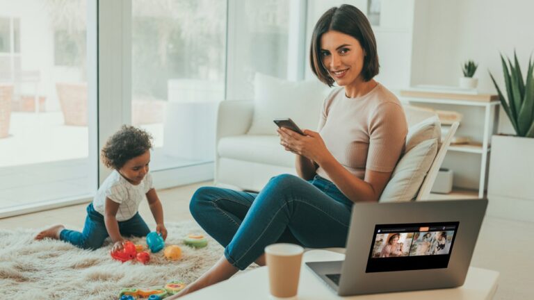 Mom Life FamousParenting: Redefining Modern Motherhood Through Influence and Authenticity