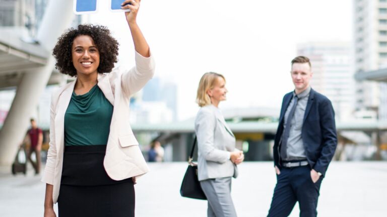 Cintia Cossio: Colombia’s Social Media Star Shaping Digital Influence