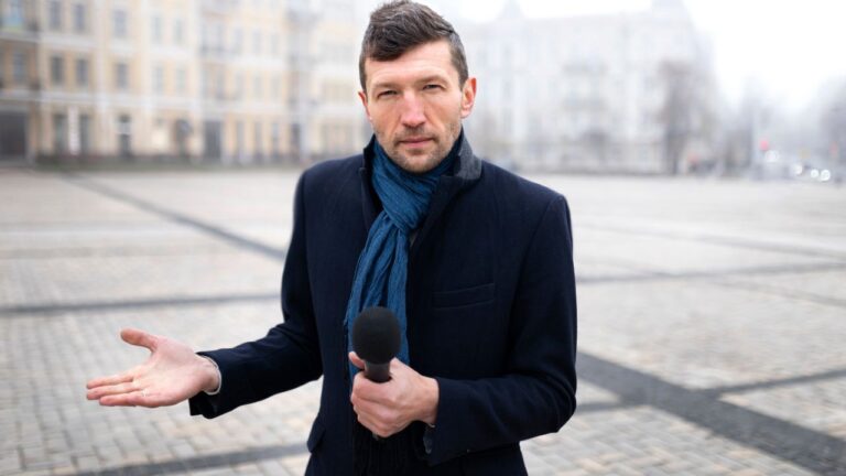 Charlie Kirk: Conservative Commentator and Political Influencer